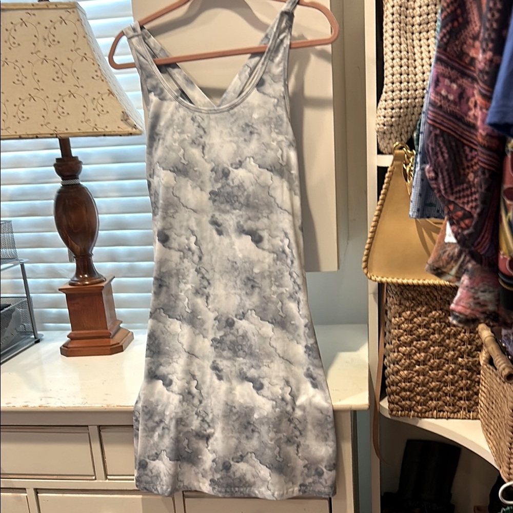 Kyodan Freedom Trail Gray and White Cloud pattern knee length dress